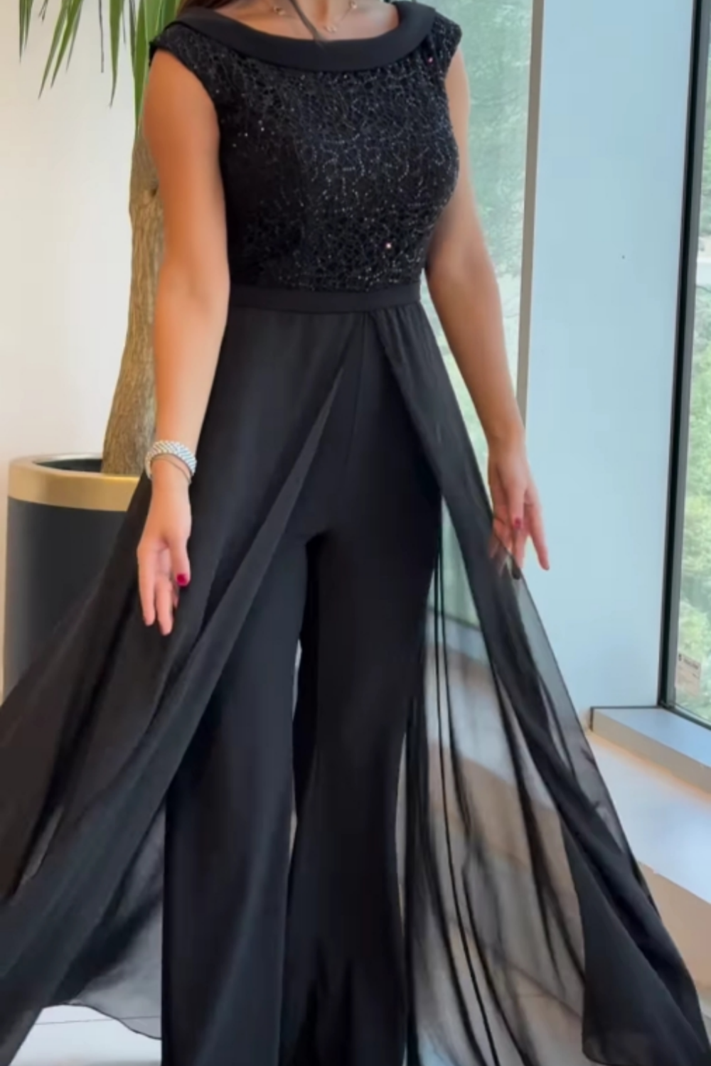 Mara™ | Sleeveless Elegant Jumpsuit